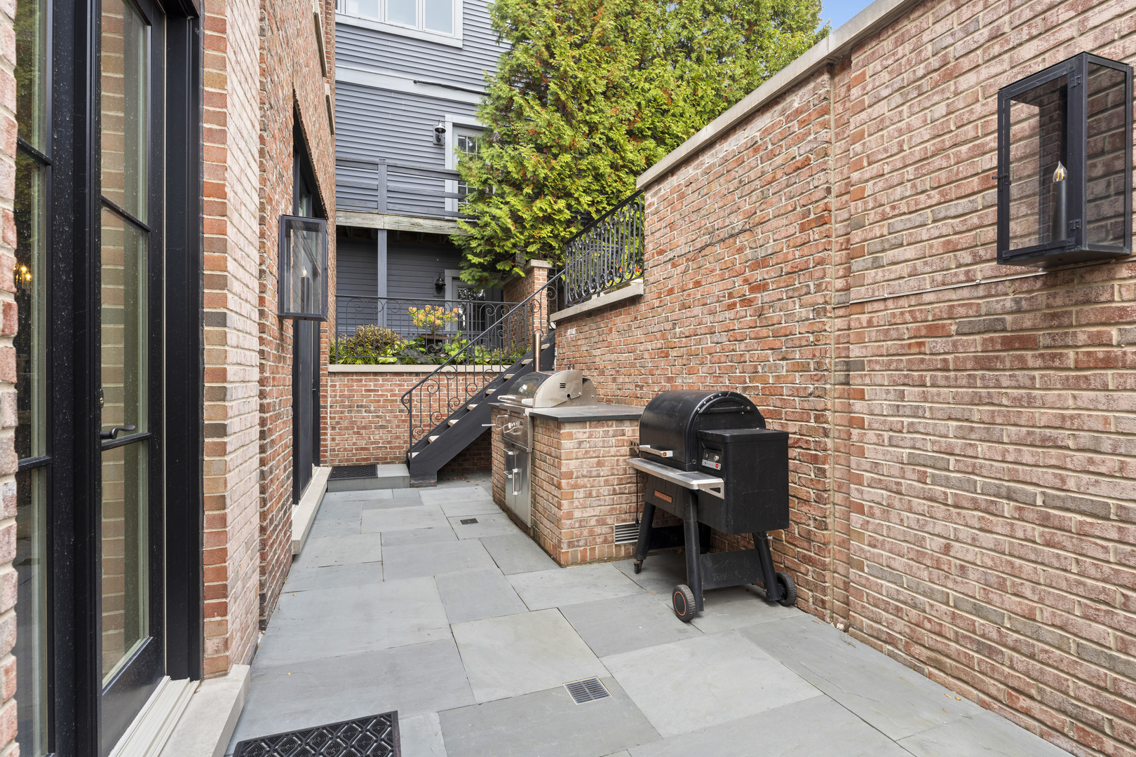 1755 N Mohawk St Chicago, IL 60614