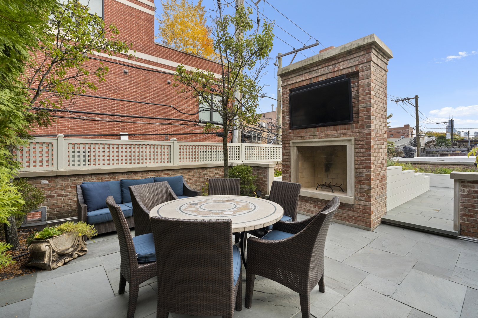 1755 N Mohawk St Chicago, IL 60614