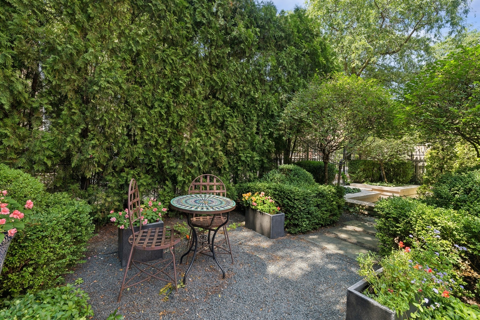 1755 N Mohawk St Chicago, IL 60614