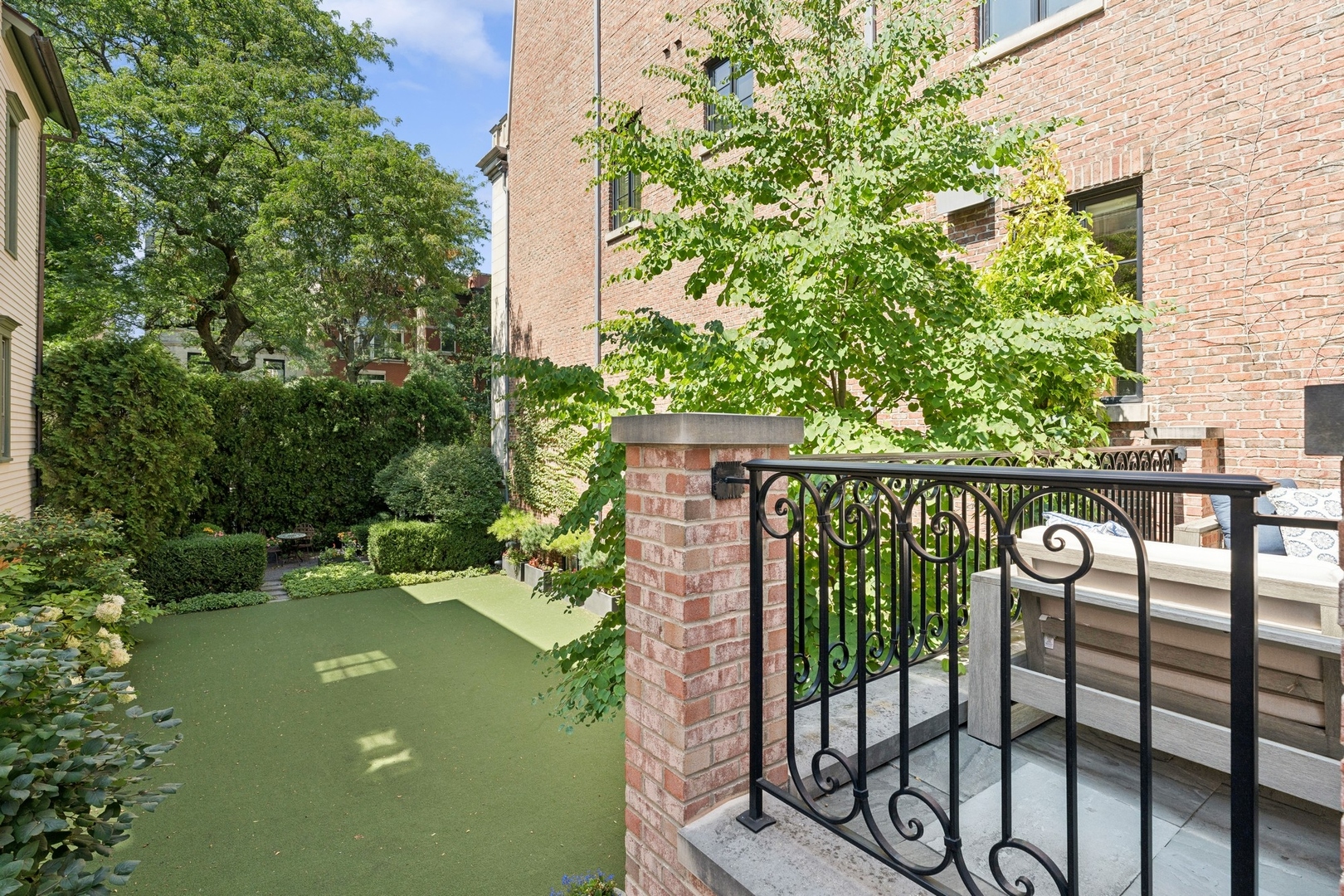 1755 N Mohawk St Chicago, IL 60614