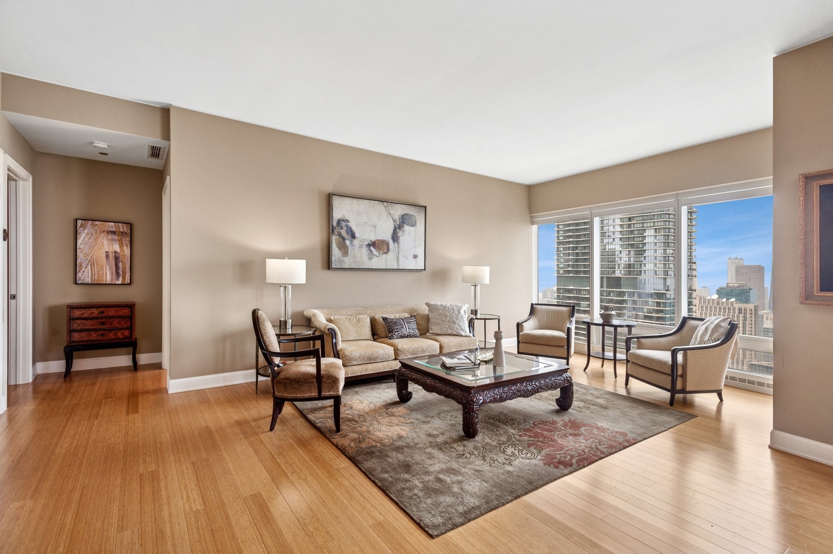 340 E Randolph St #5504 Chicago, IL 60601