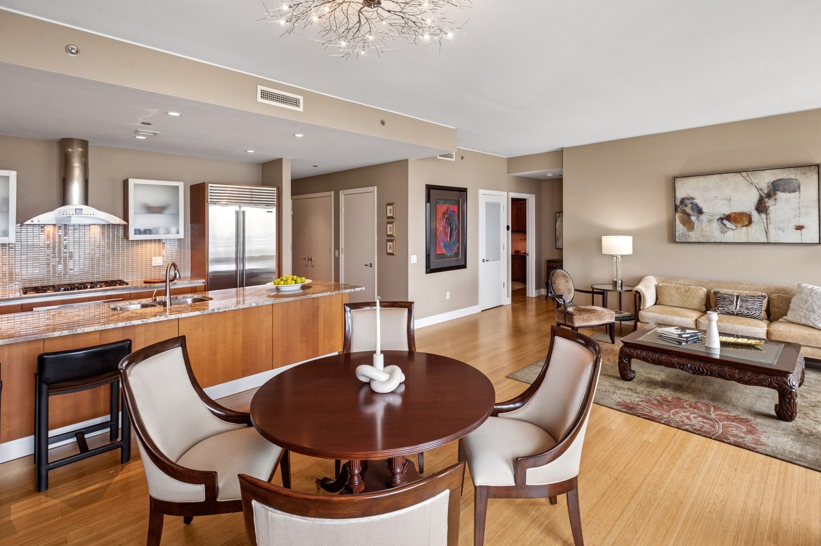 340 E Randolph St #5504 Chicago, IL 60601