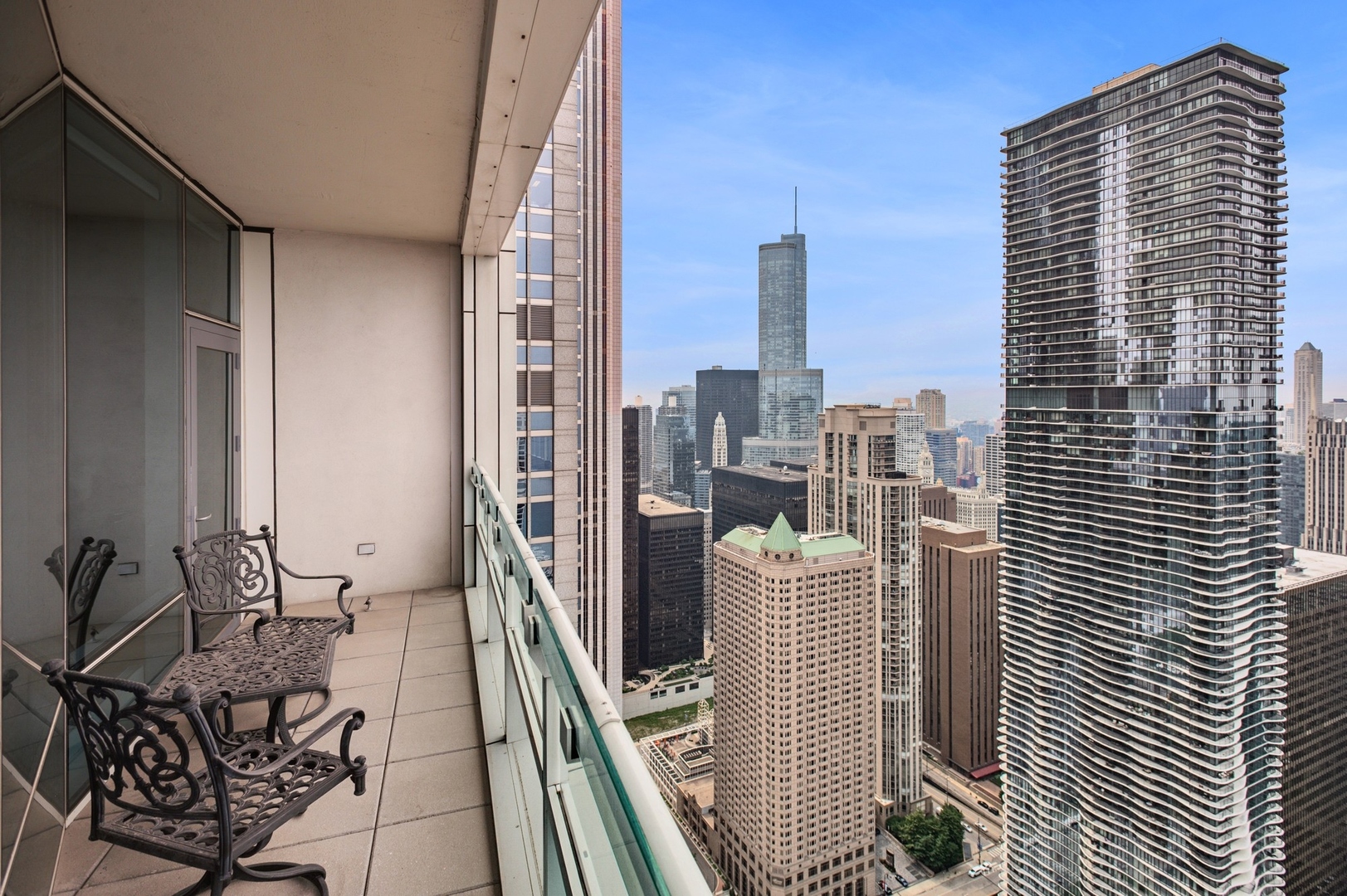 340 E Randolph St #5504 Chicago, IL 60601