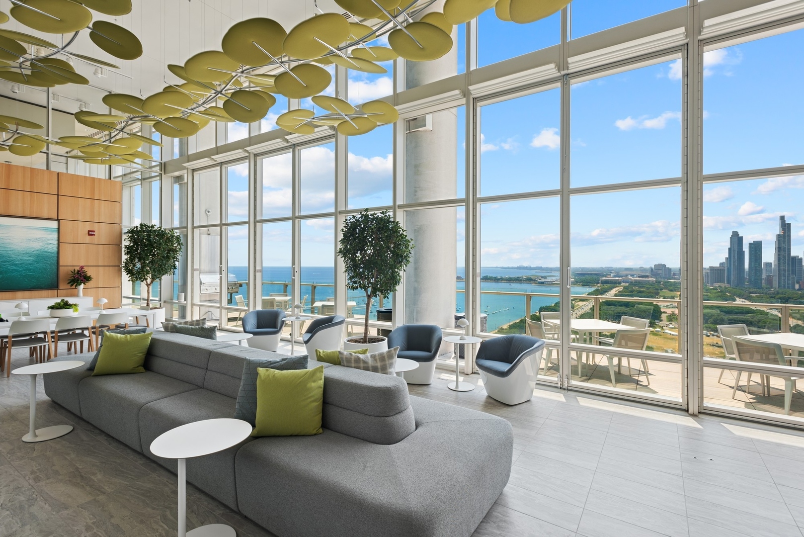 340 E Randolph St #5504 Chicago, IL 60601