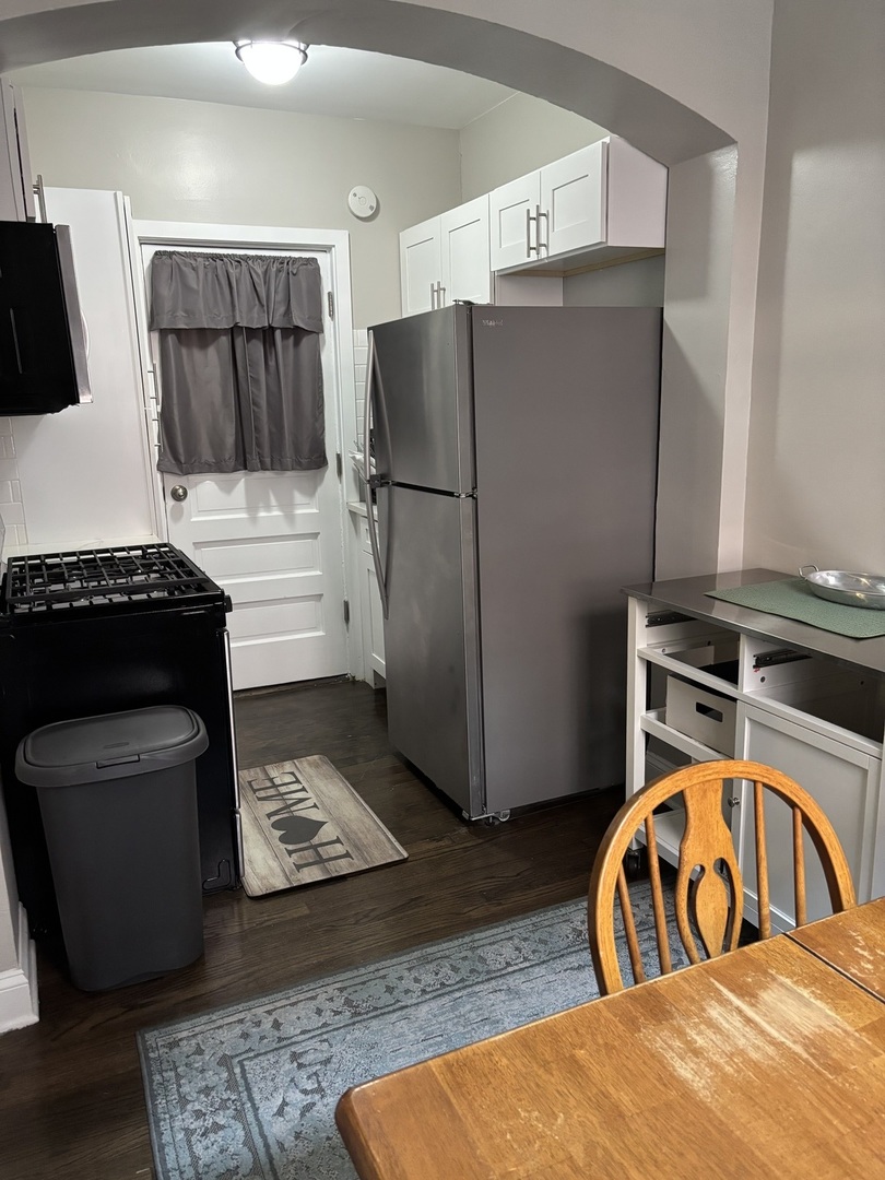 1111 Holley Ct #113 Oak Park, IL 60301