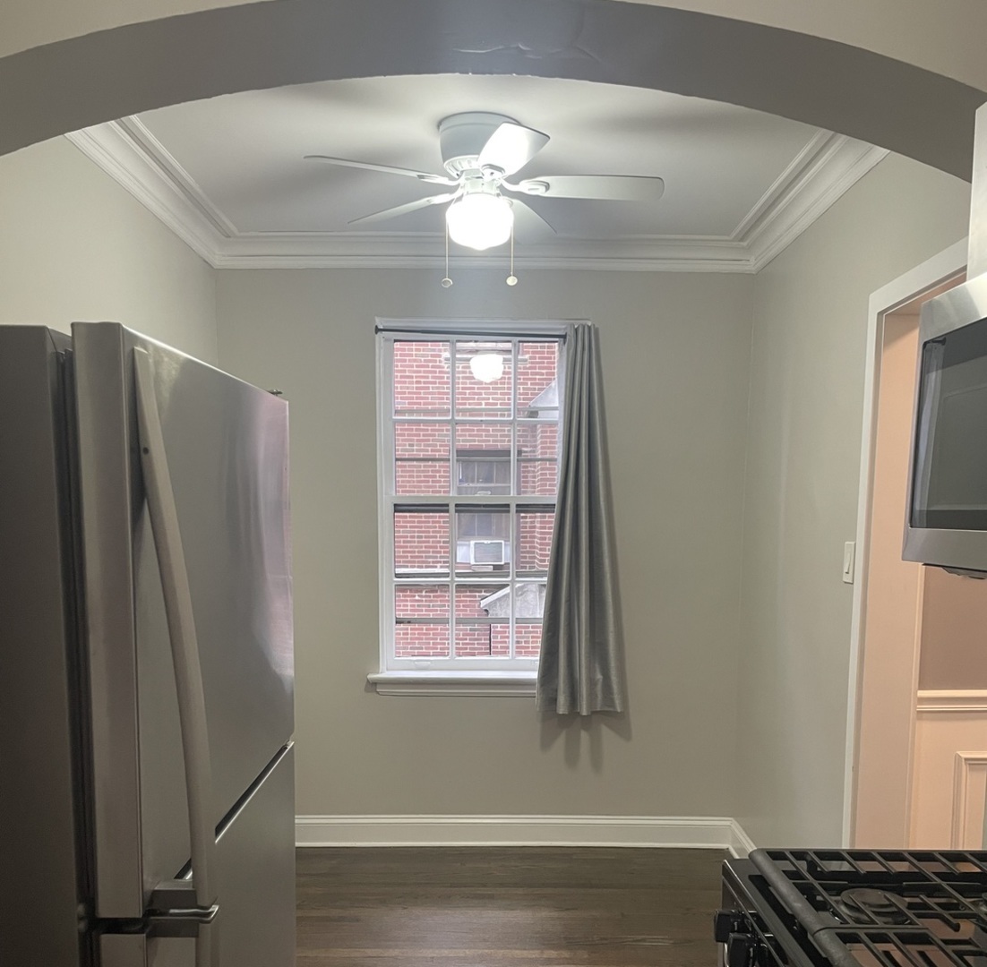 1111 Holley Ct #113 Oak Park, IL 60301