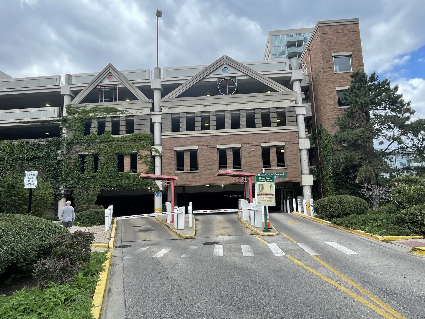 1111 Holley Ct #113 Oak Park, IL 60301