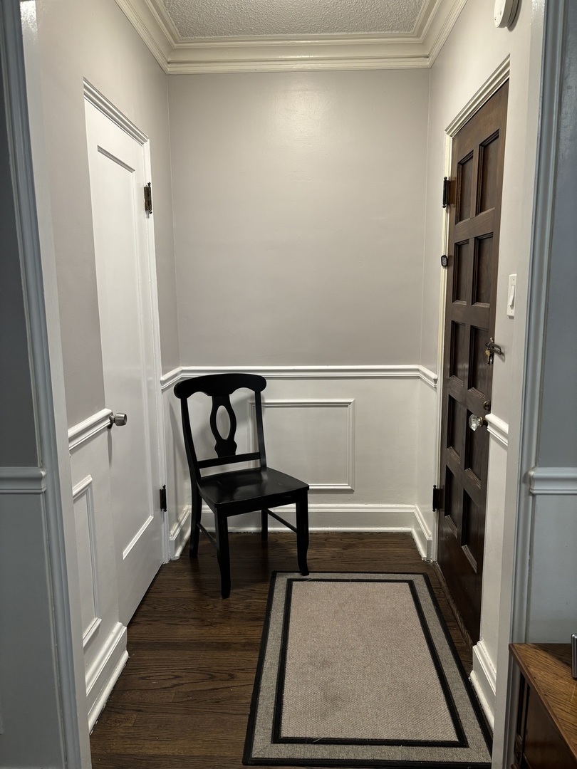 1111 Holley Ct #113 Oak Park, IL 60301