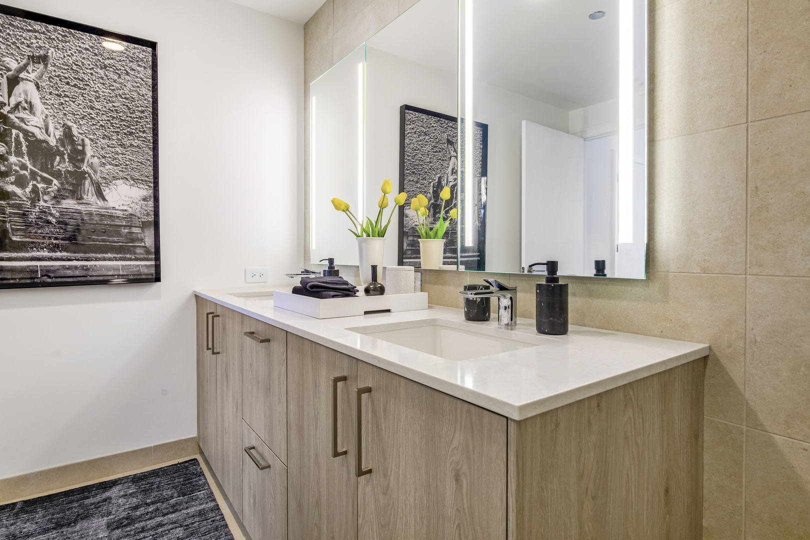 211 N Hbr Dr #2403 Chicago, IL 60601