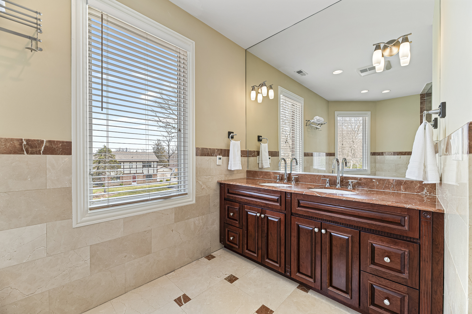 11556 W Elmwood Pl Deerfield, IL 60015