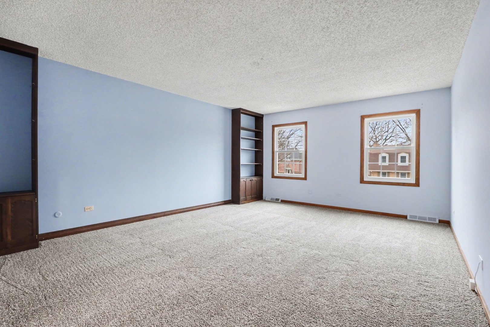 720 Meadow Wood Dr Joliet, IL 60431