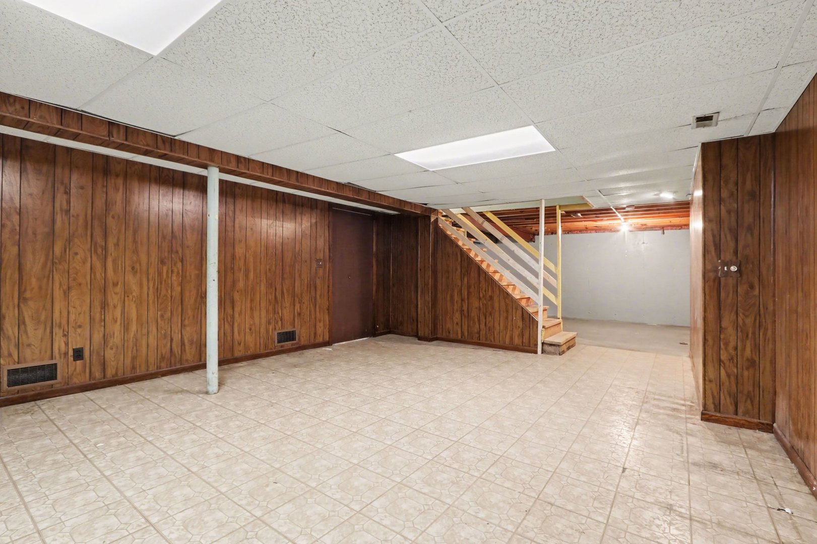 720 Meadow Wood Dr Joliet, IL 60431