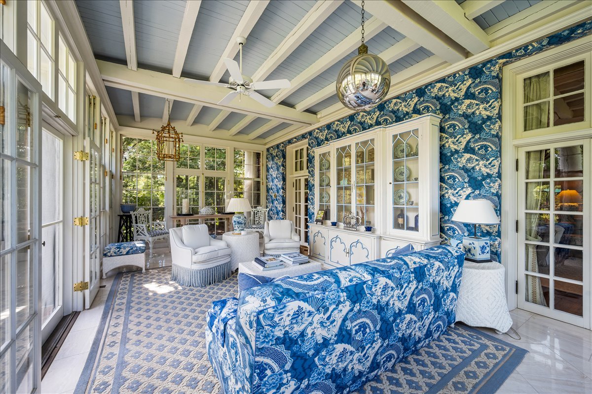 788 E Woodland Rd Lake Forest, IL 60045