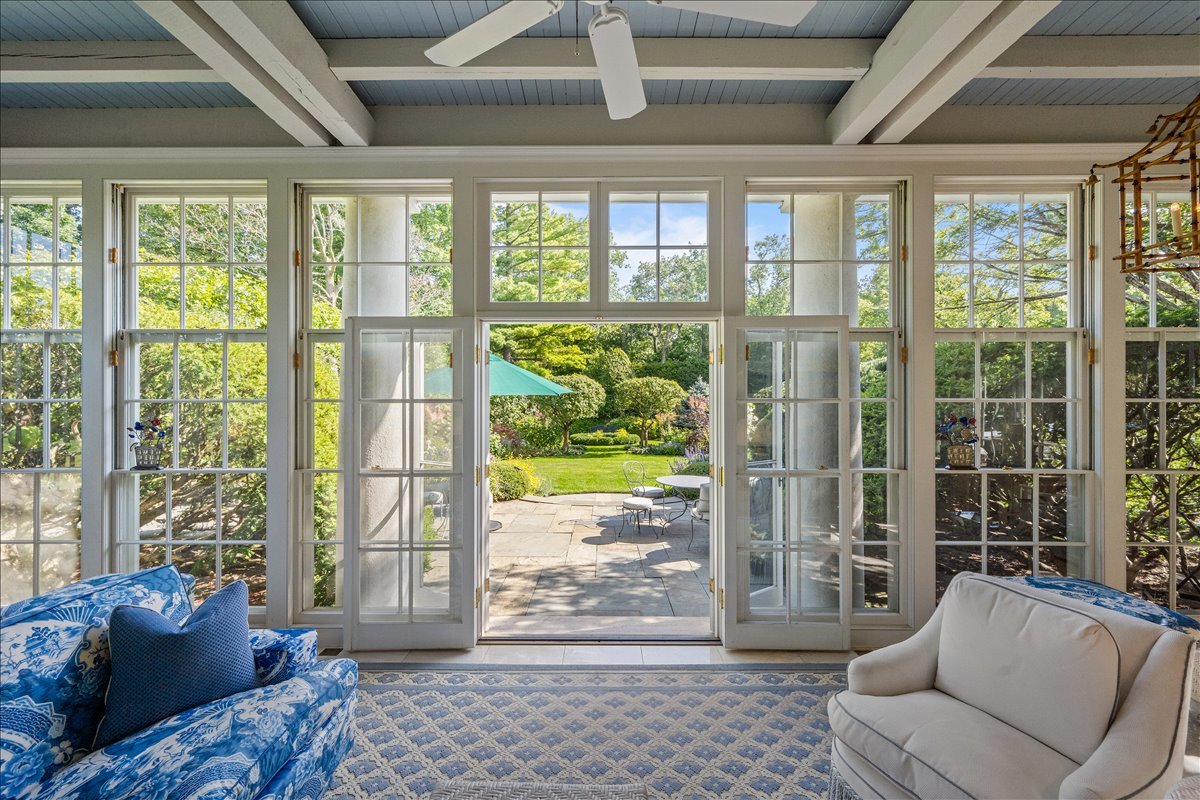 788 E Woodland Rd Lake Forest, IL 60045