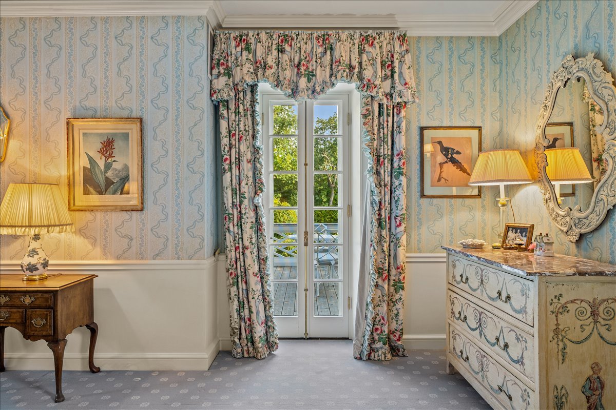 788 E Woodland Rd Lake Forest, IL 60045