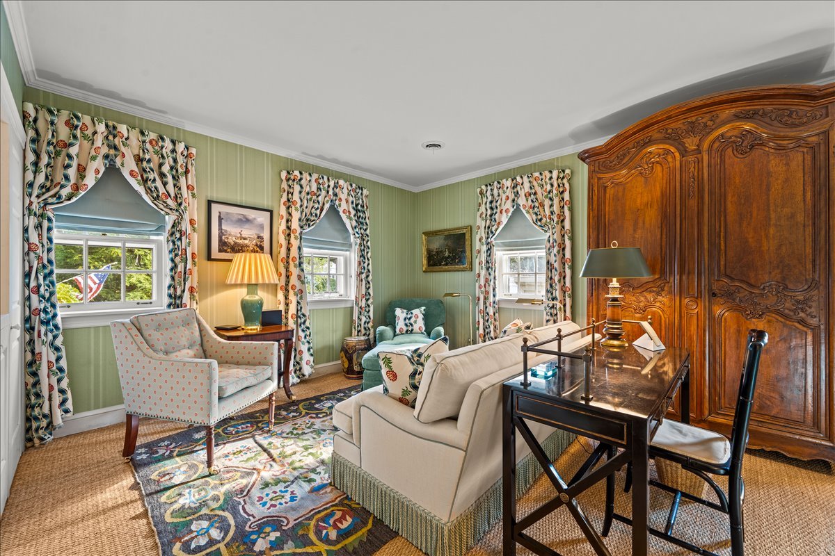 788 E Woodland Rd Lake Forest, IL 60045