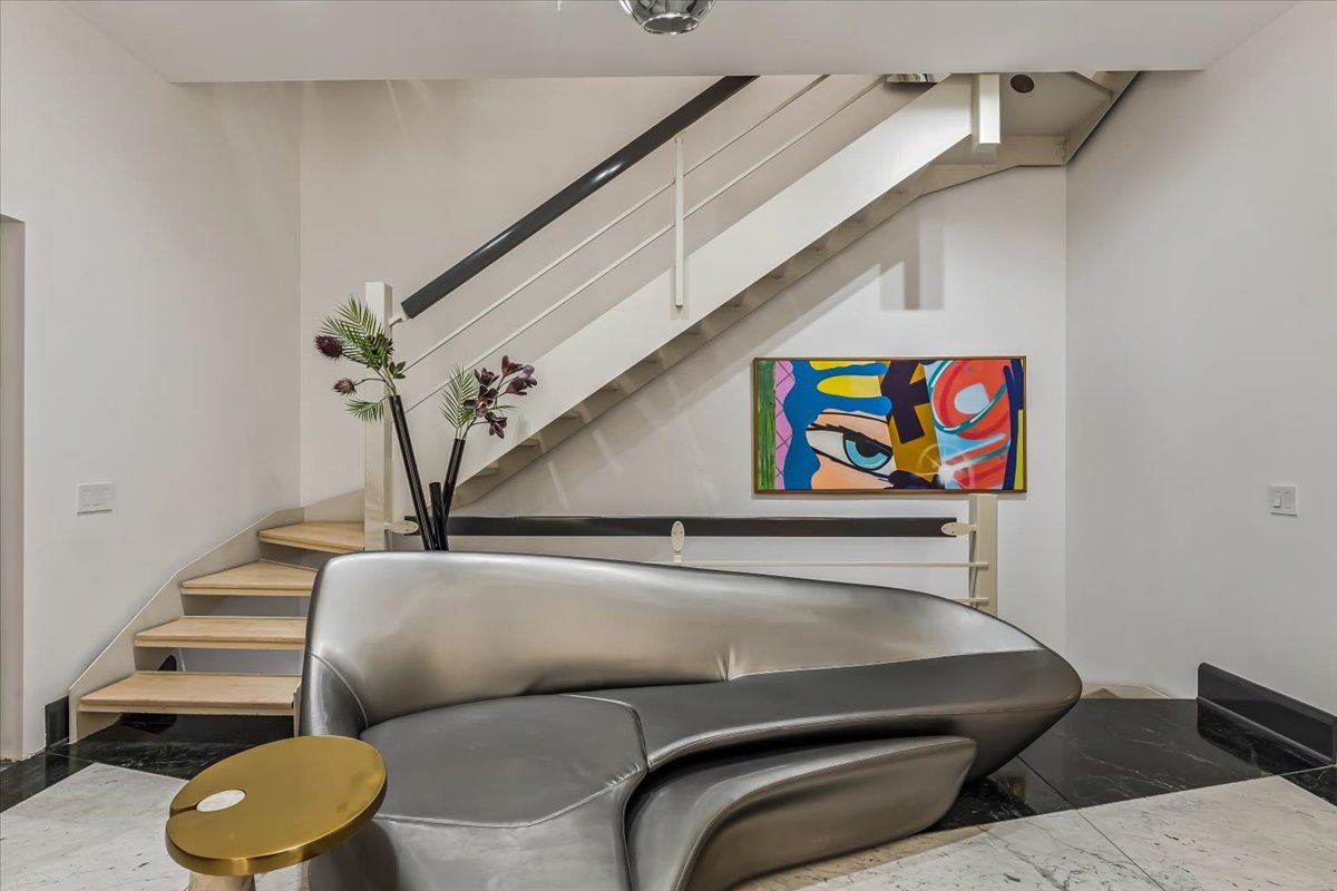 1318 N ASTOR St Chicago, IL 60610