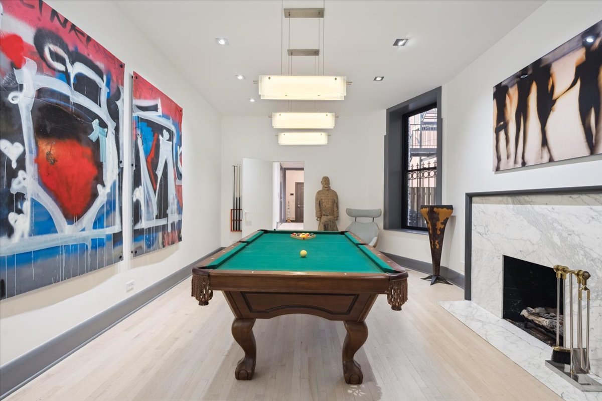 1318 N ASTOR St Chicago, IL 60610