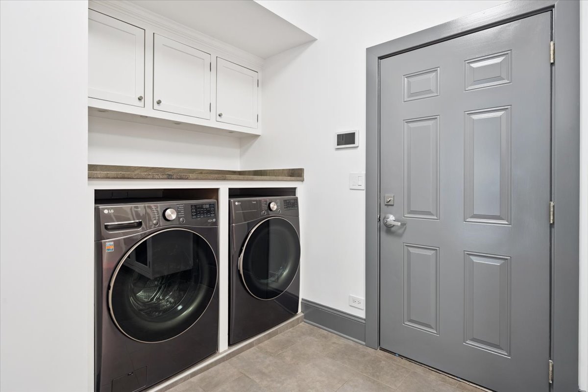 1318 N ASTOR St Chicago, IL 60610