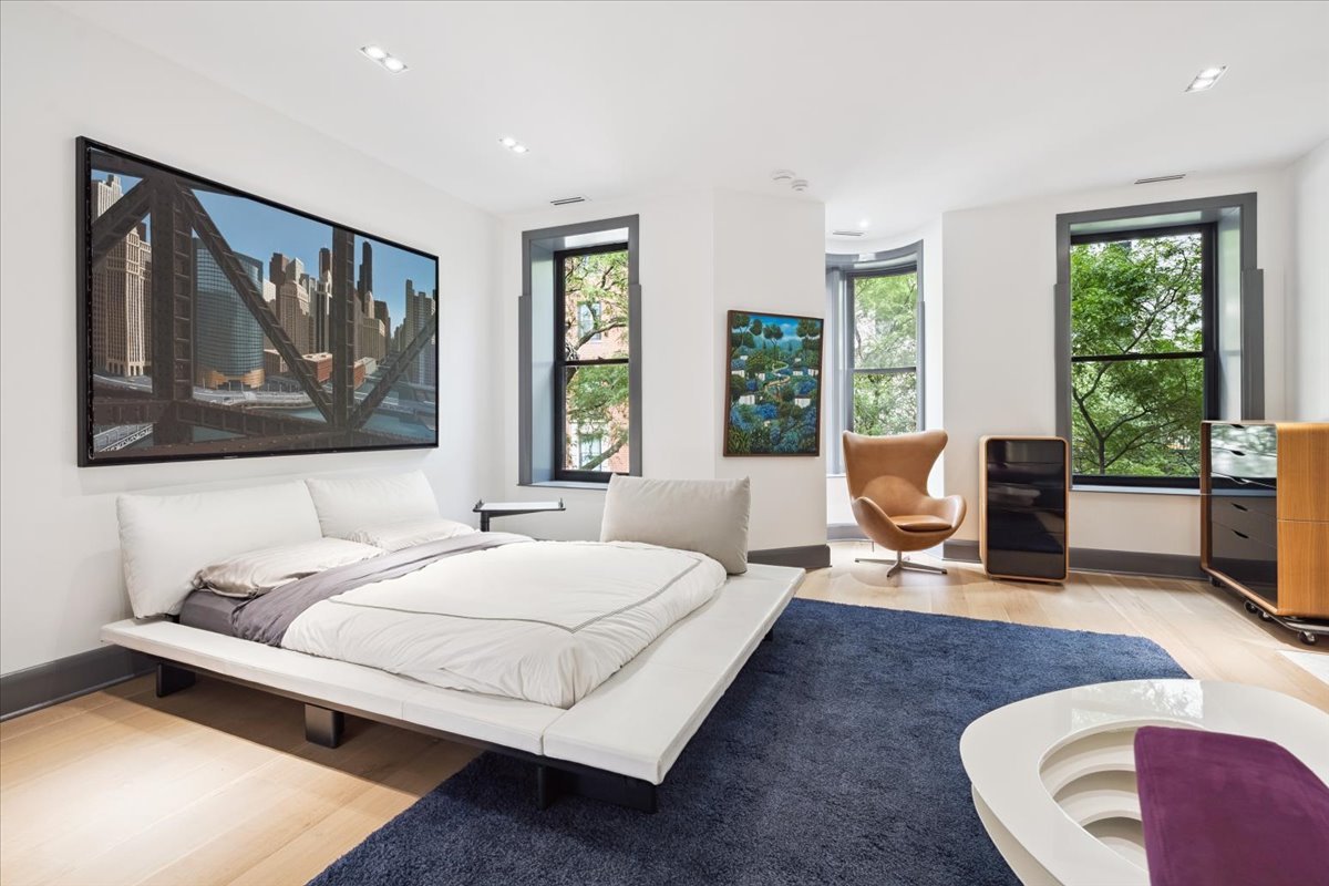 1318 N ASTOR St Chicago, IL 60610