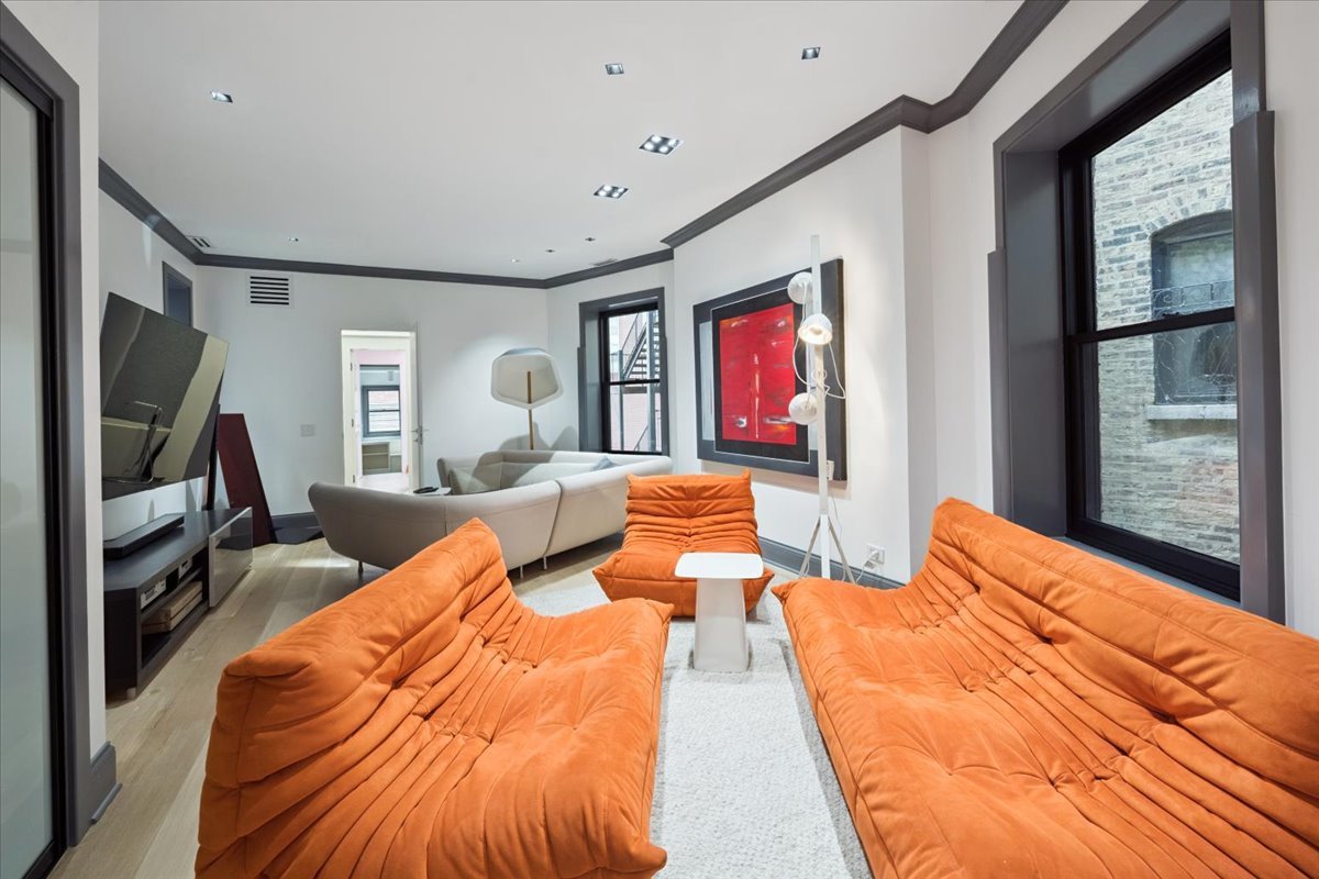 1318 N ASTOR St Chicago, IL 60610