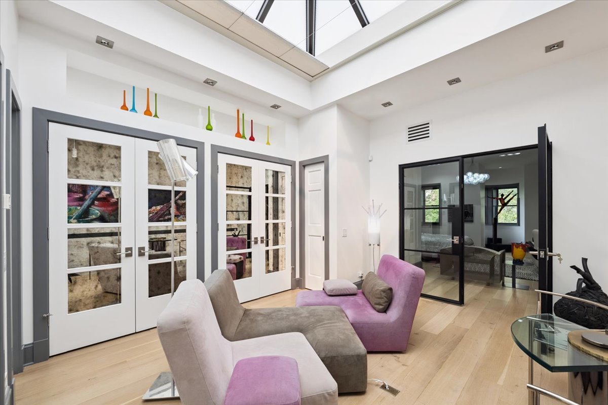 1318 N ASTOR St Chicago, IL 60610