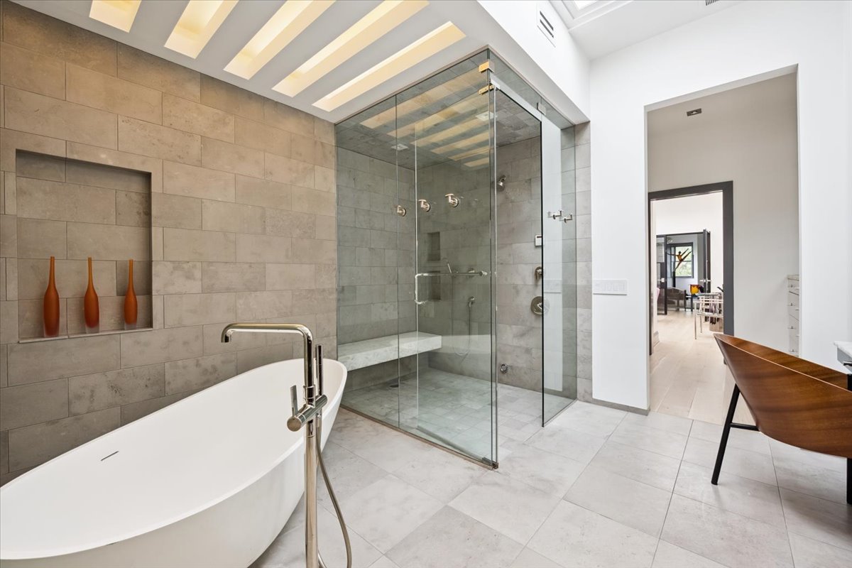 1318 N ASTOR St Chicago, IL 60610