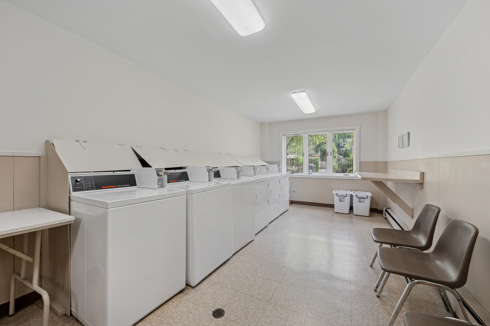 2033 Sherman Ave #409 Evanston, IL 60201