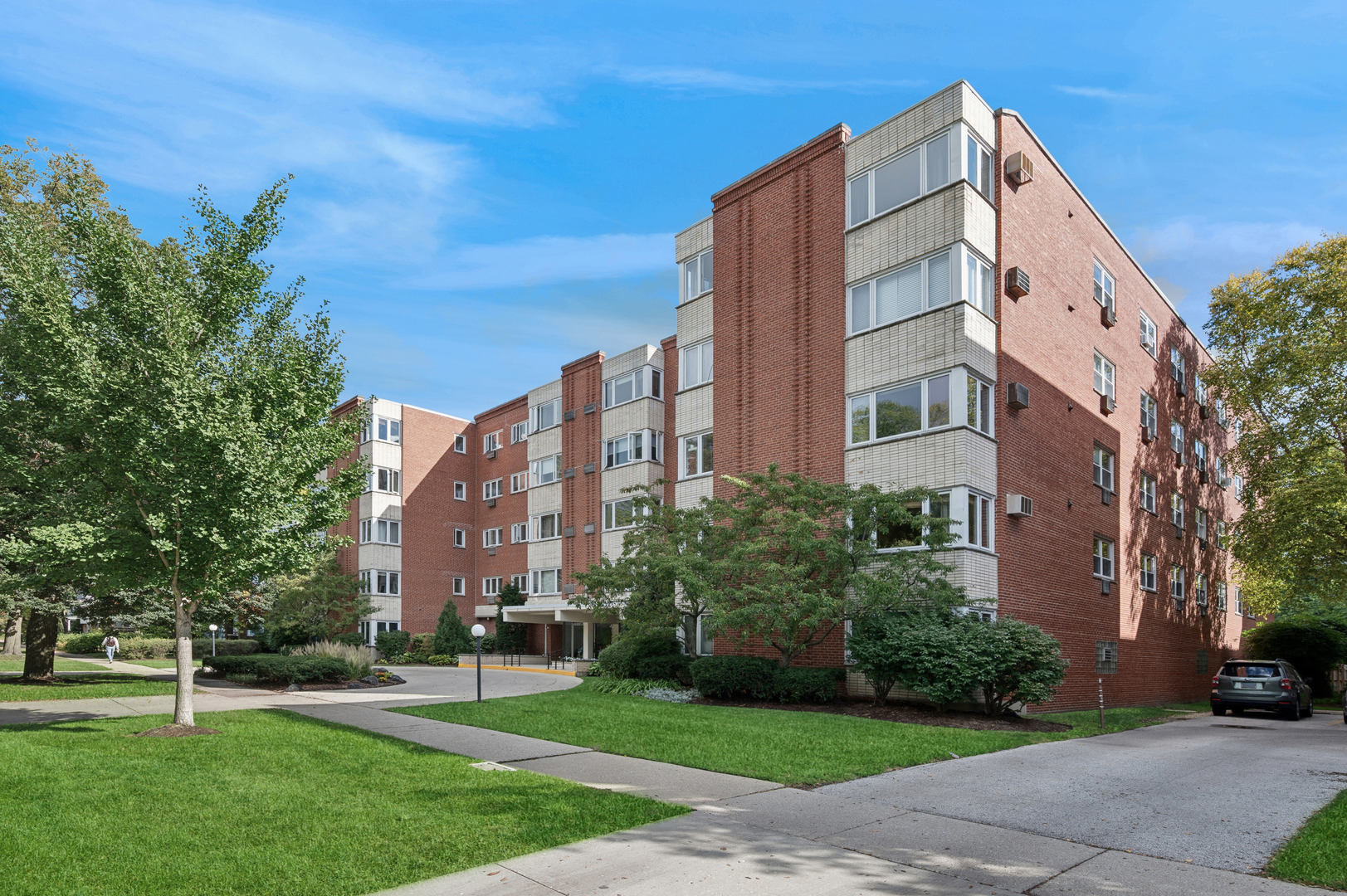 2033 Sherman Ave #409 Evanston, IL 60201