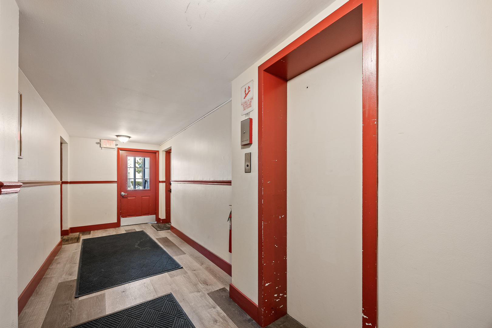 301 Chicago Ave #3CW Oak Park, IL 60302