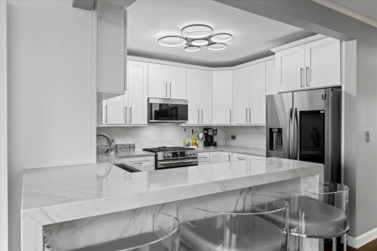 420 E Waterside Dr #1912 Chicago, IL 60601