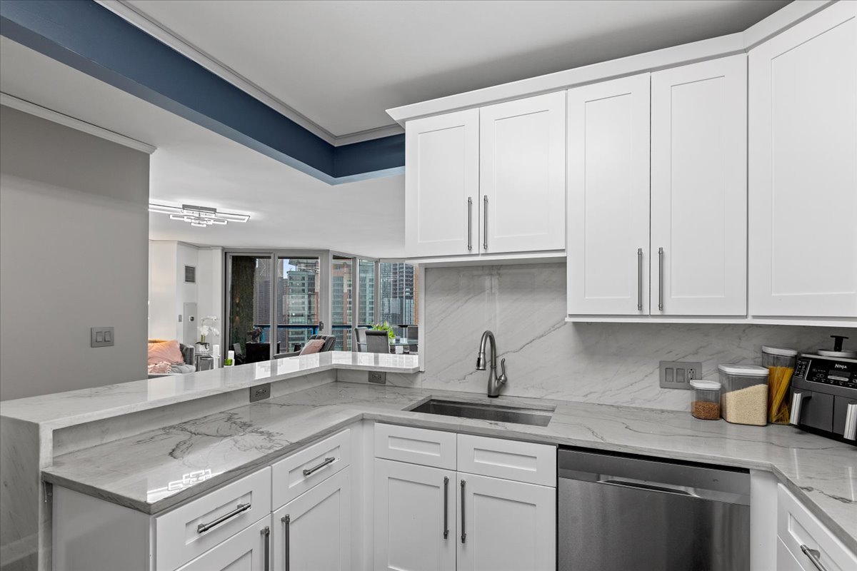 420 E Waterside Dr #1912 Chicago, IL 60601