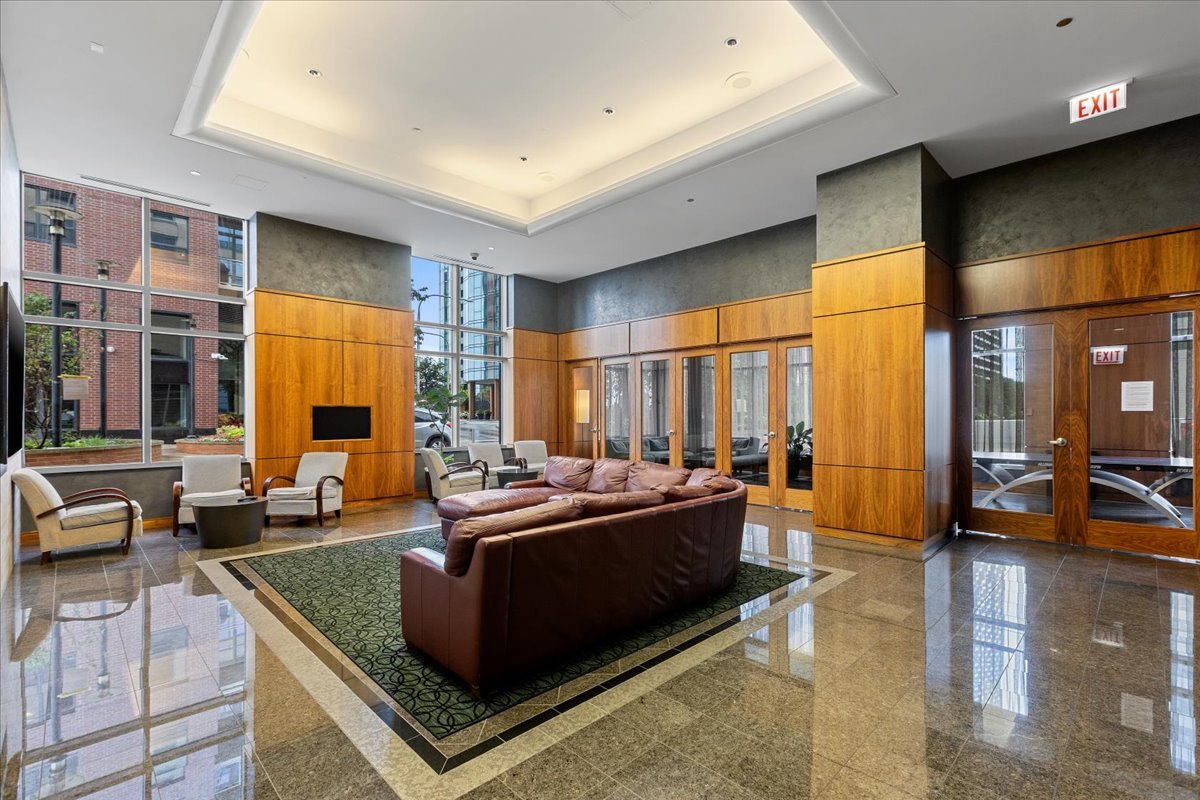 420 E Waterside Dr #1912 Chicago, IL 60601