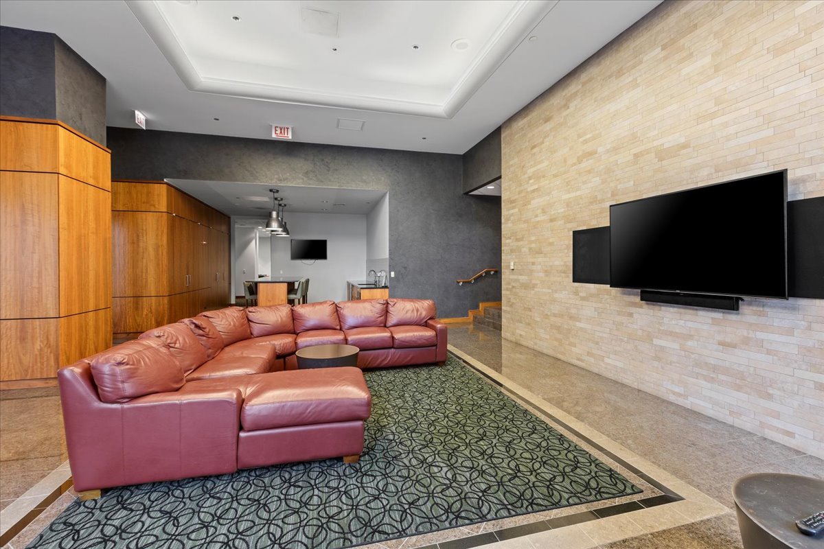 420 E Waterside Dr #1912 Chicago, IL 60601