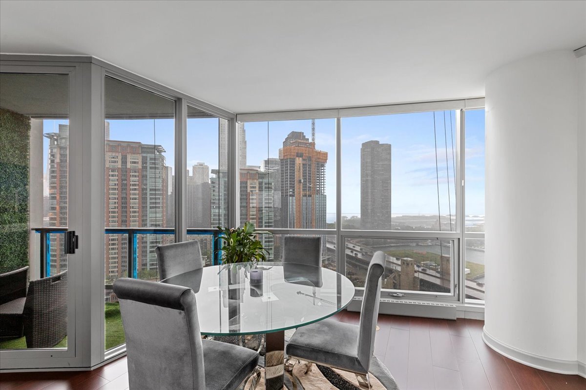 420 E Waterside Dr #1912 Chicago, IL 60601