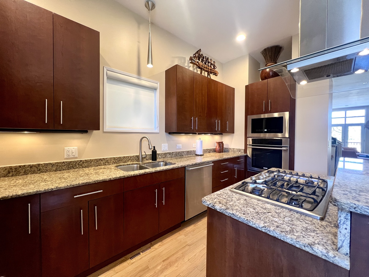 3211 S Rhodes Ave Chicago, IL 60616