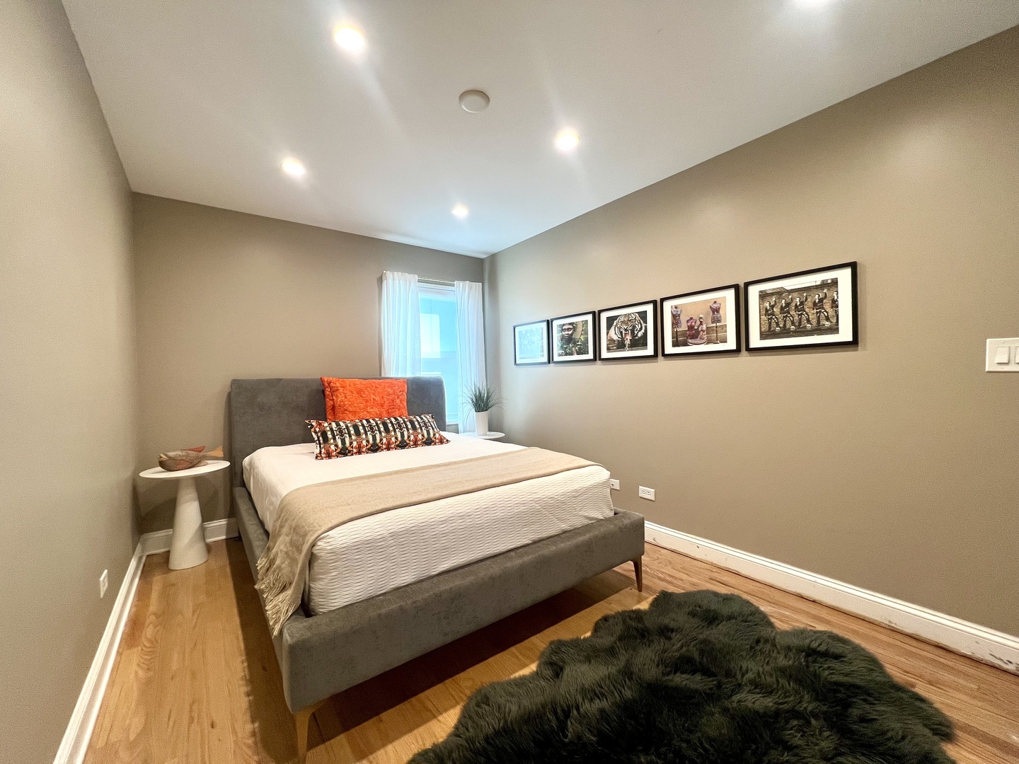 3211 S Rhodes Ave Chicago, IL 60616