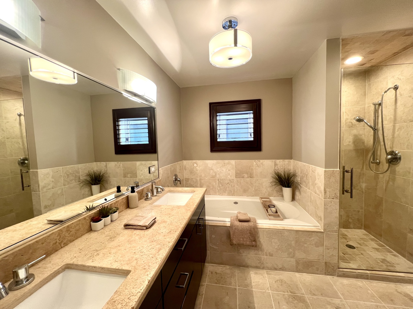 3211 S Rhodes Ave Chicago, IL 60616