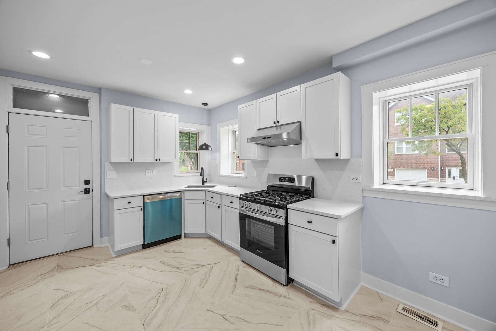 1101 S OAK Park Ave Oak Park, IL 60304