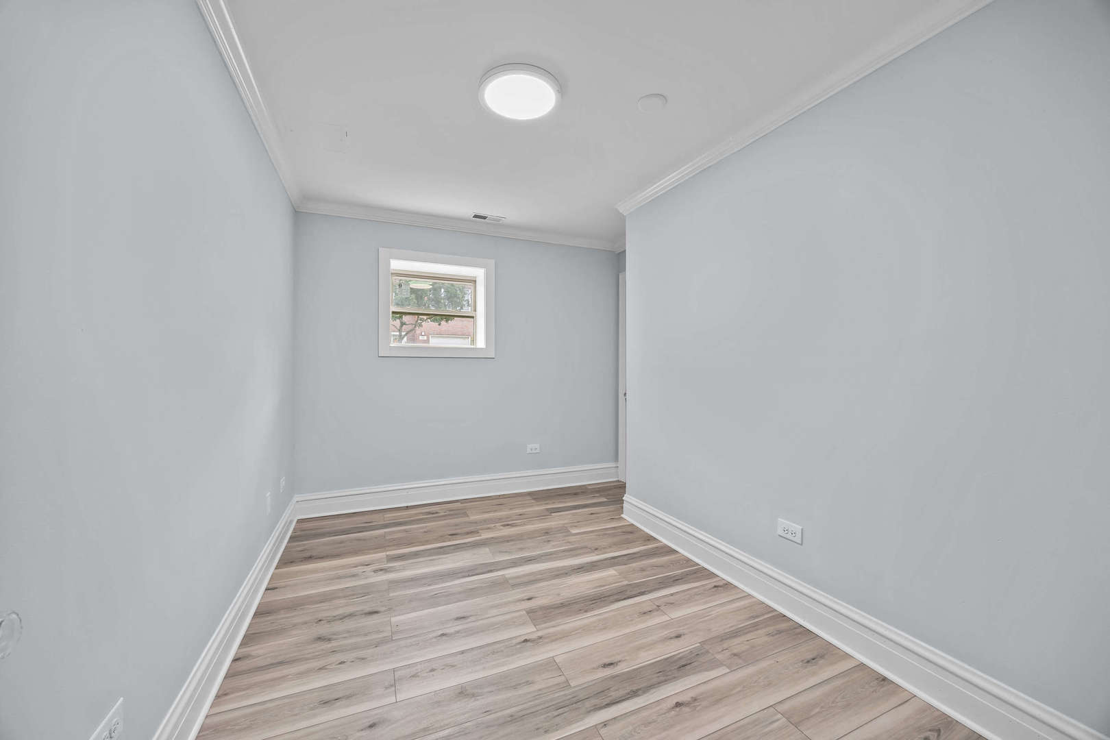 1101 S OAK Park Ave Oak Park, IL 60304