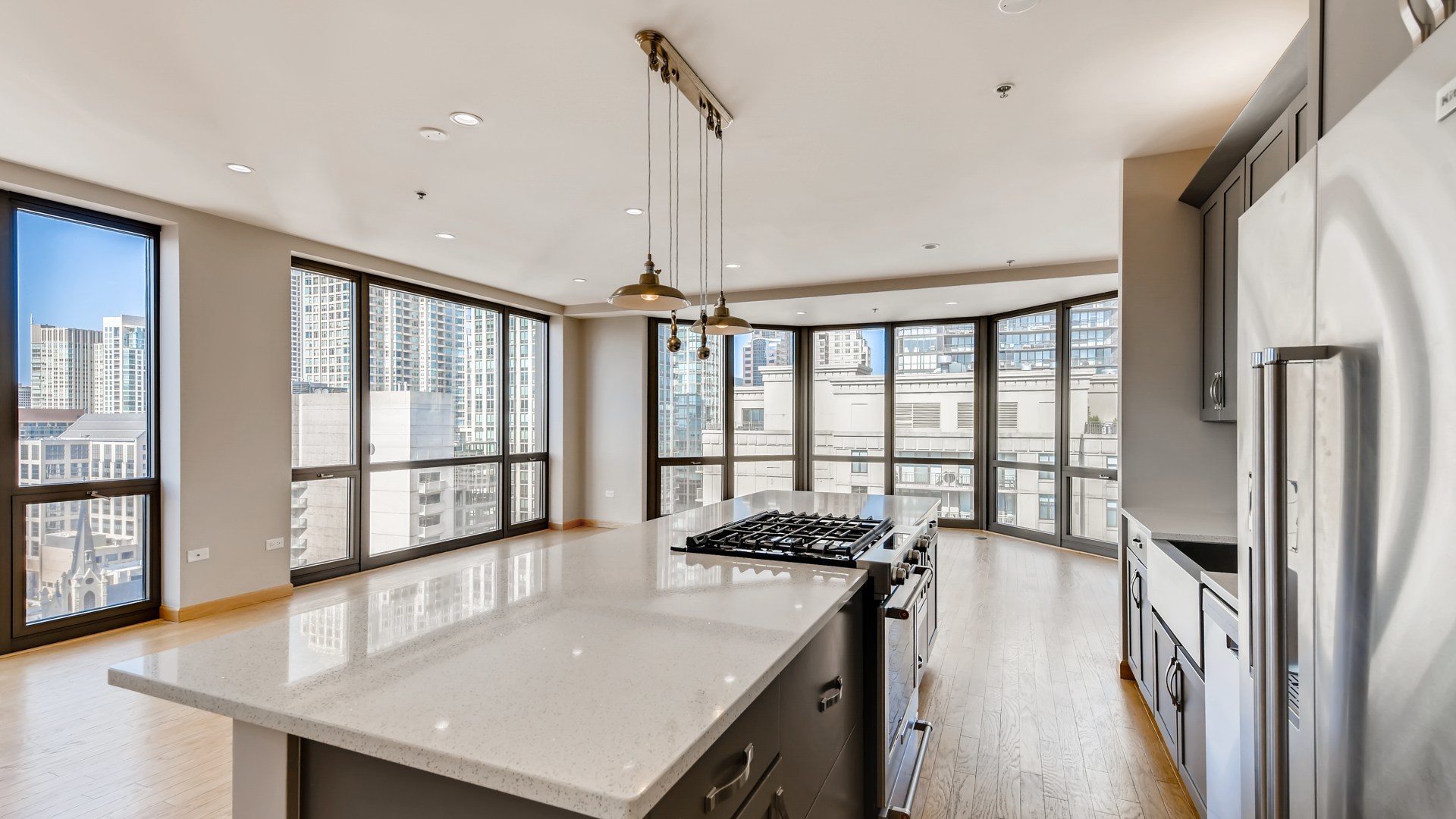 635 N Dearborn St #2803 Chicago, IL 60654