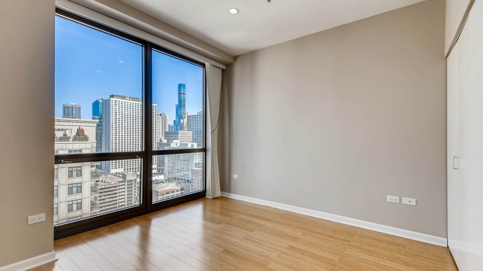 635 N Dearborn St #2803 Chicago, IL 60654