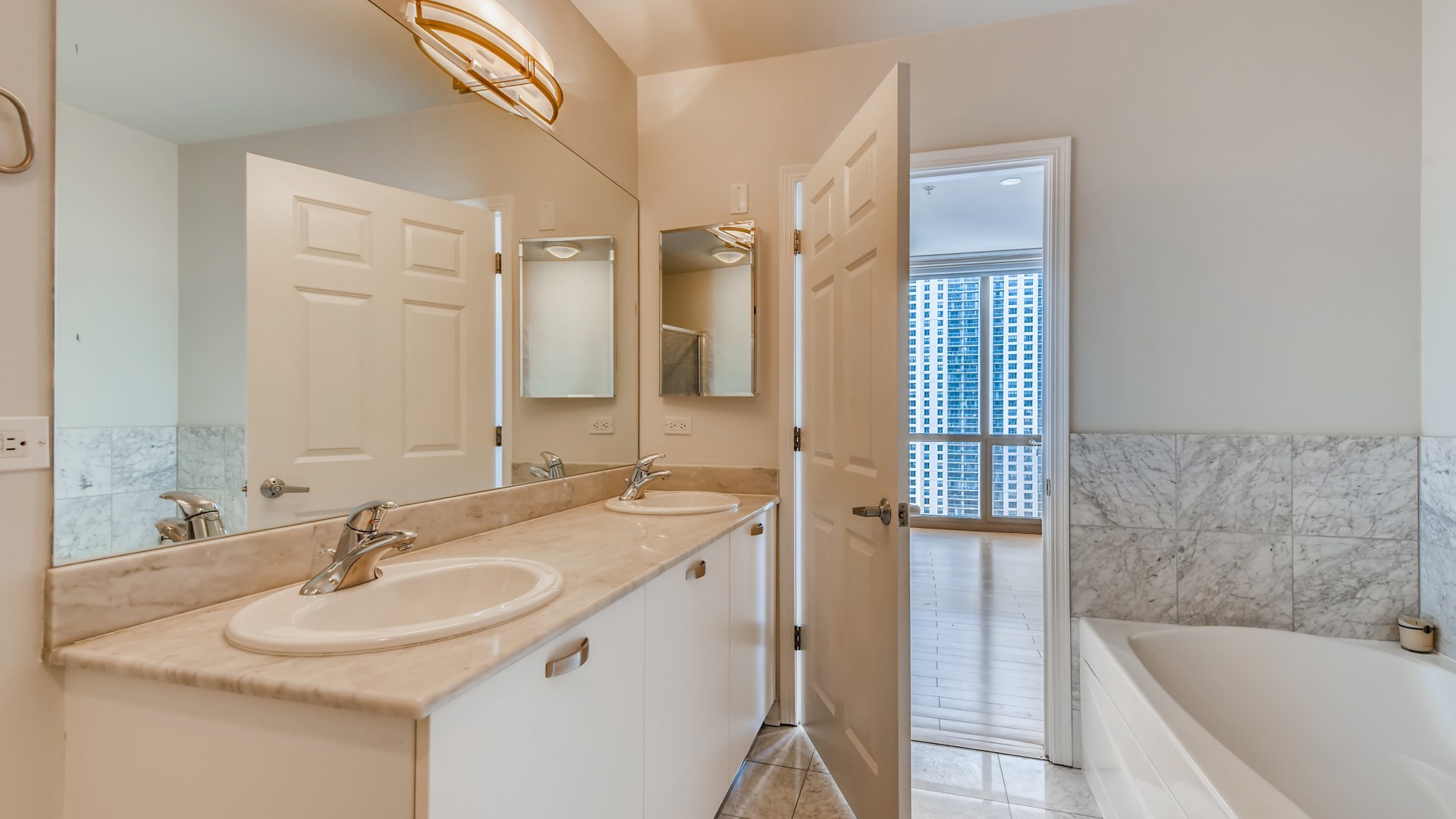 635 N Dearborn St #2803 Chicago, IL 60654