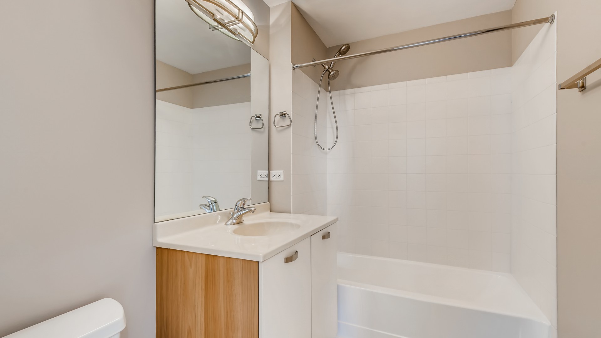 635 N Dearborn St #2803 Chicago, IL 60654