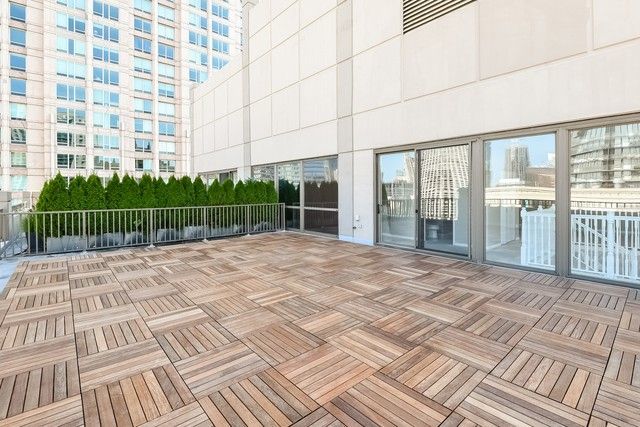 635 N Dearborn St #2803 Chicago, IL 60654