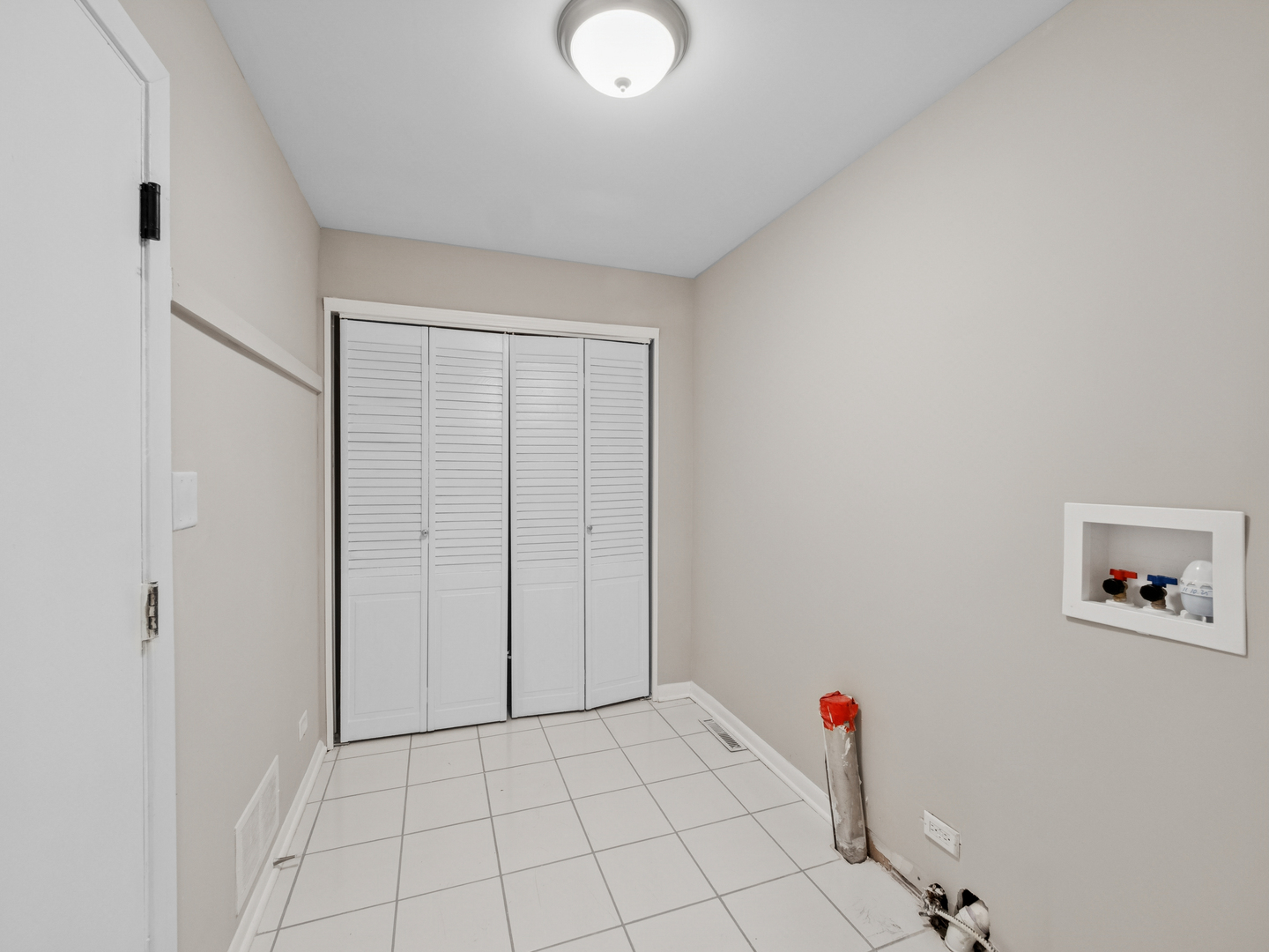 1030 Chestnut St Deerfield, IL 60015