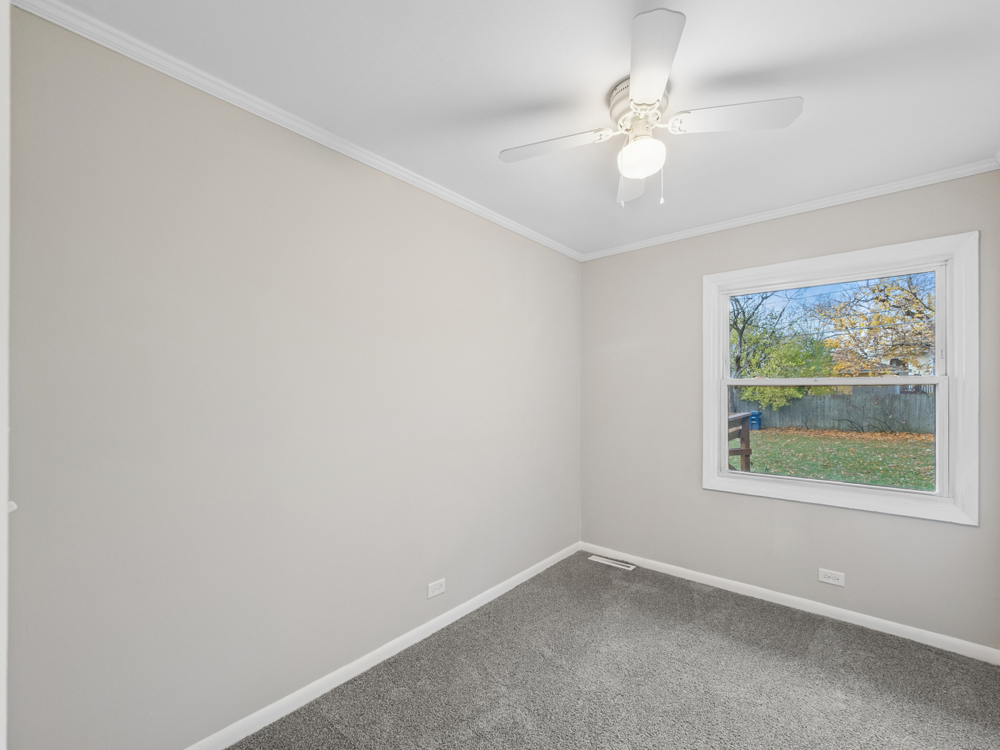 1030 Chestnut St Deerfield, IL 60015