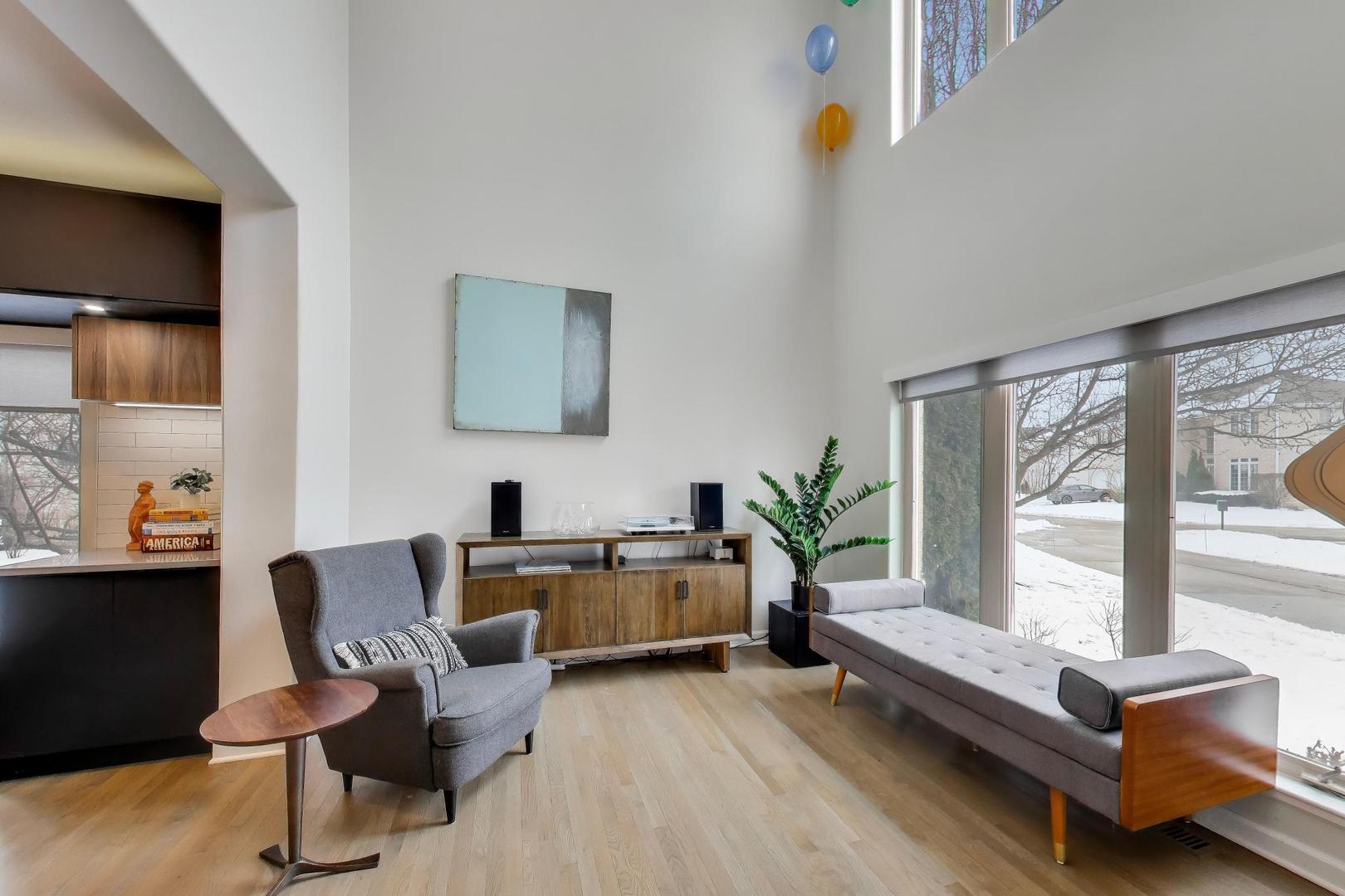 70 Spencer Ct Deerfield, IL 60015