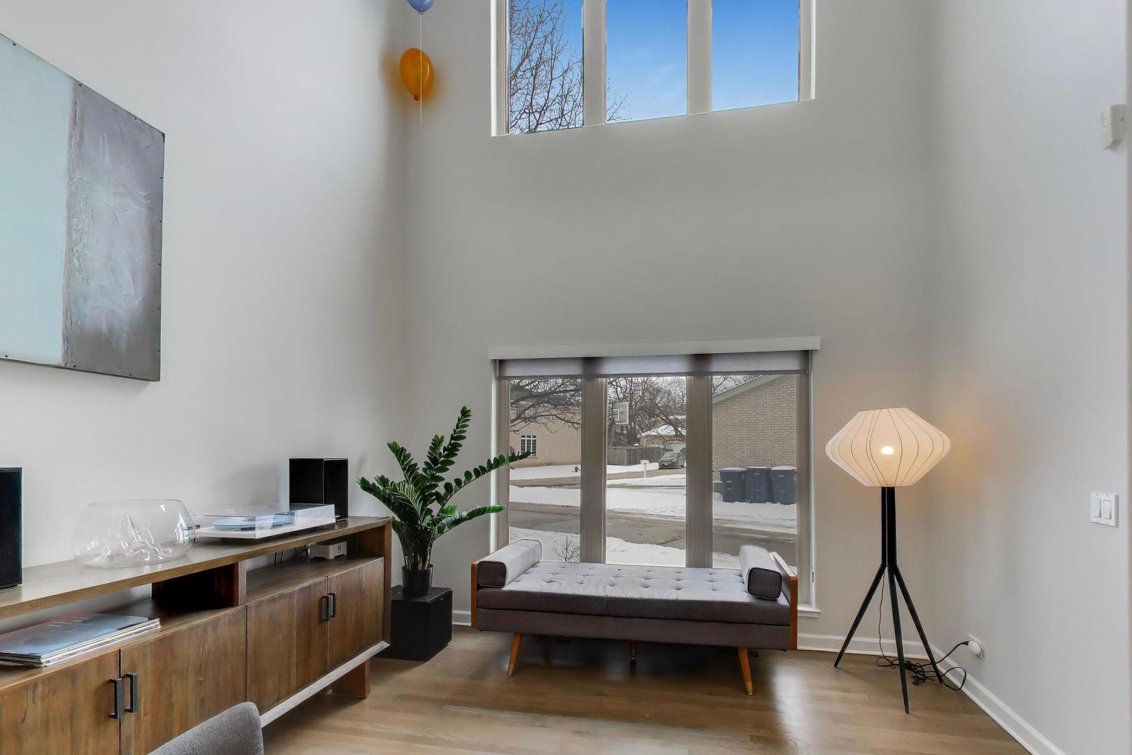 70 Spencer Ct Deerfield, IL 60015