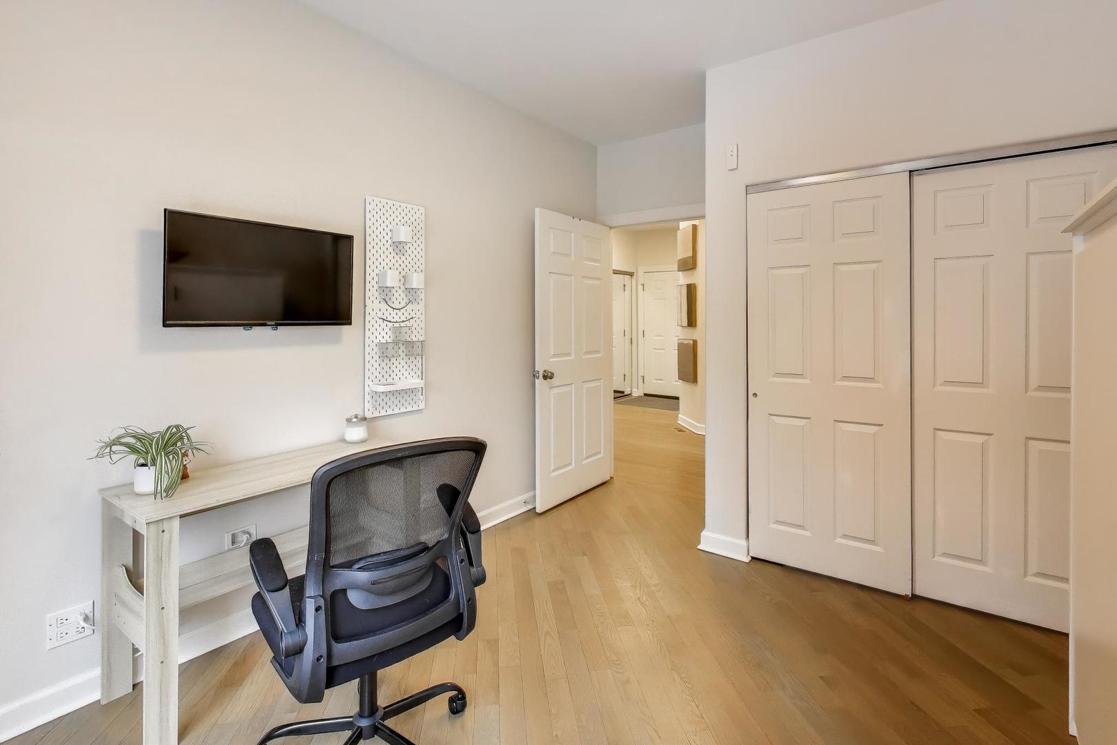 70 Spencer Ct Deerfield, IL 60015